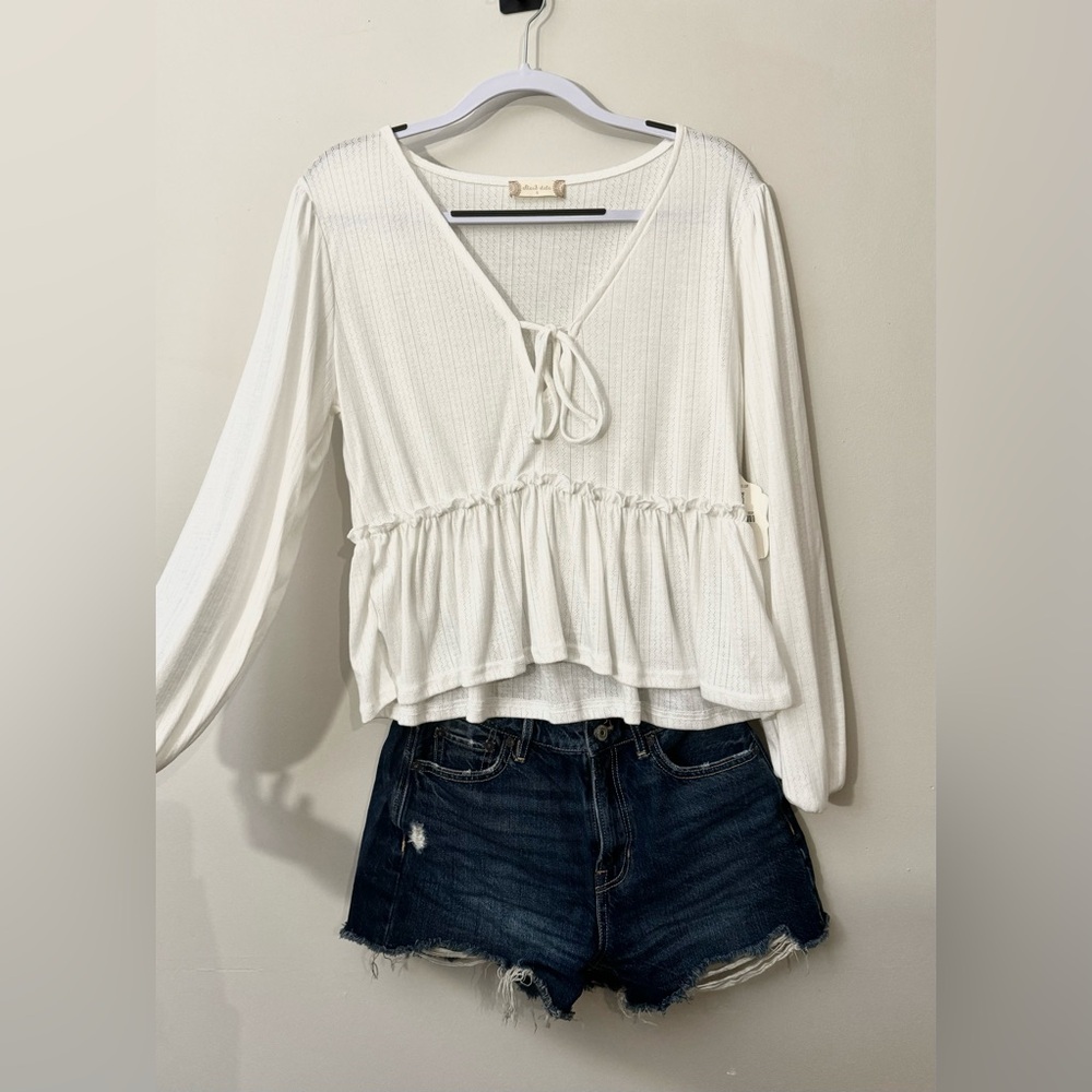 Altar’d State Flowy Super soft Bohemian Blouse White Size Small
